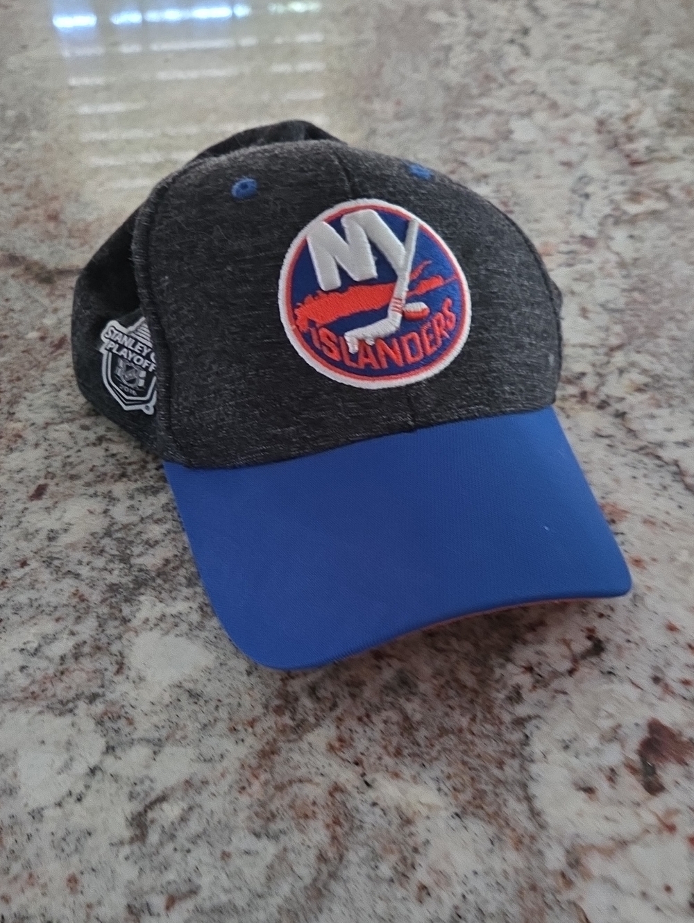 NY Islanders Gray And Blue Hat